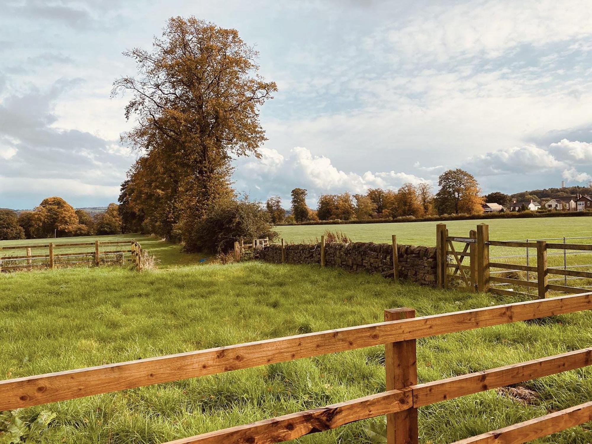 Heath View Villa Cheddleton Exteriör bild